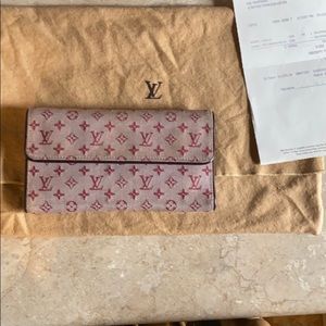 PINK MONOGRAM LOUIS VUITTON WALLET🖤